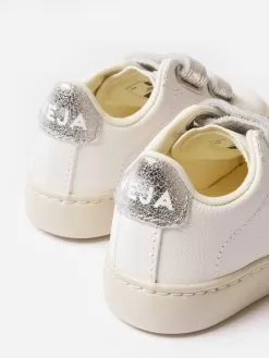 VEJA Kids' Small Esplar Velcro Chromefree Leather Sneaker -Outdoor Clothing Shop SV0502529CxEXTRAWHITEPETALESILVERxAlt4 77131858
